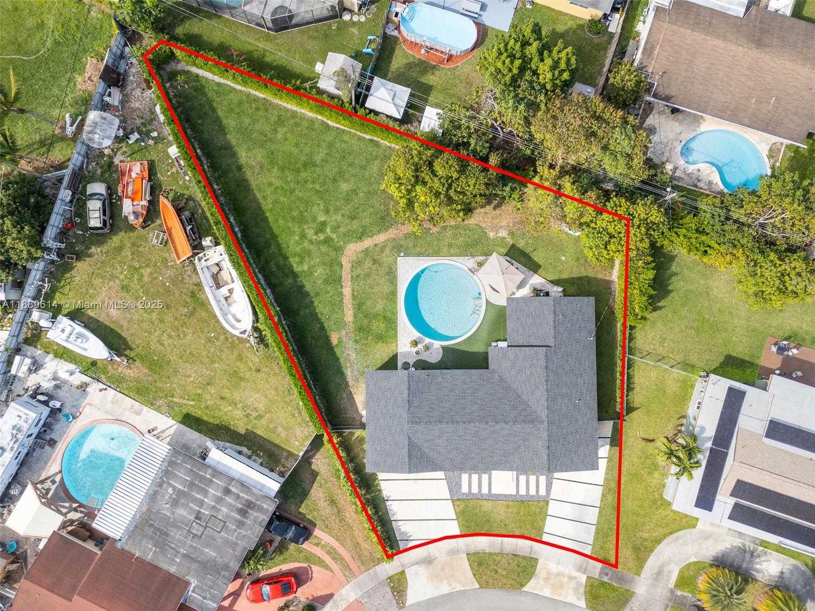 Small Image of 10971 SOUTH WEST 177TH ST, Miami Number 14