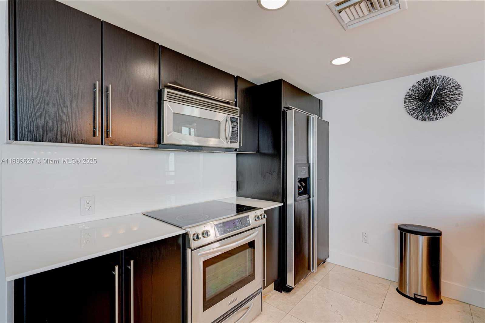 Small Image of 665 NORTH EAST 25TH ST #2005, Miami Number 22