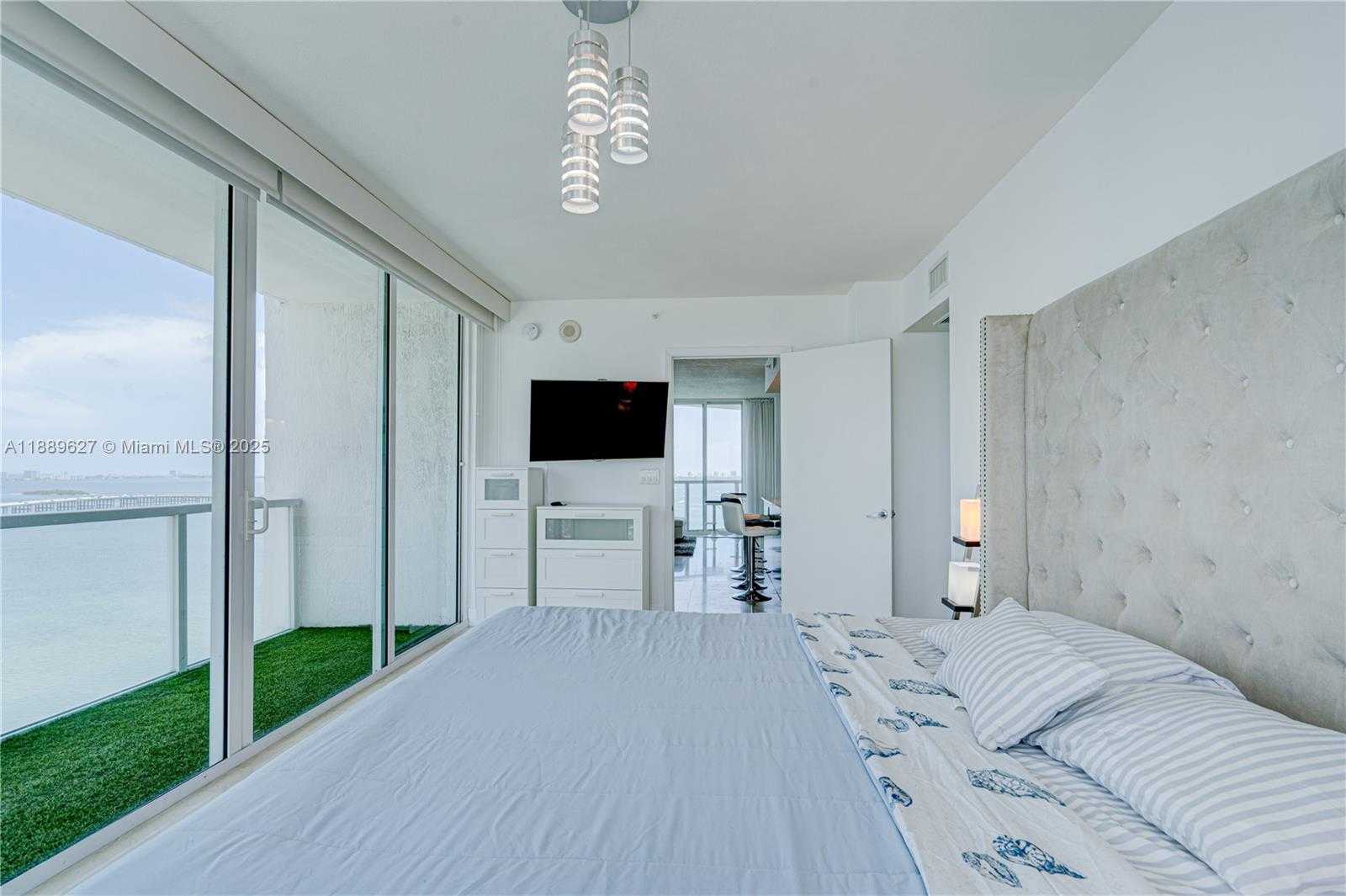 Small Image of 665 NORTH EAST 25TH ST #2005, Miami Number 26