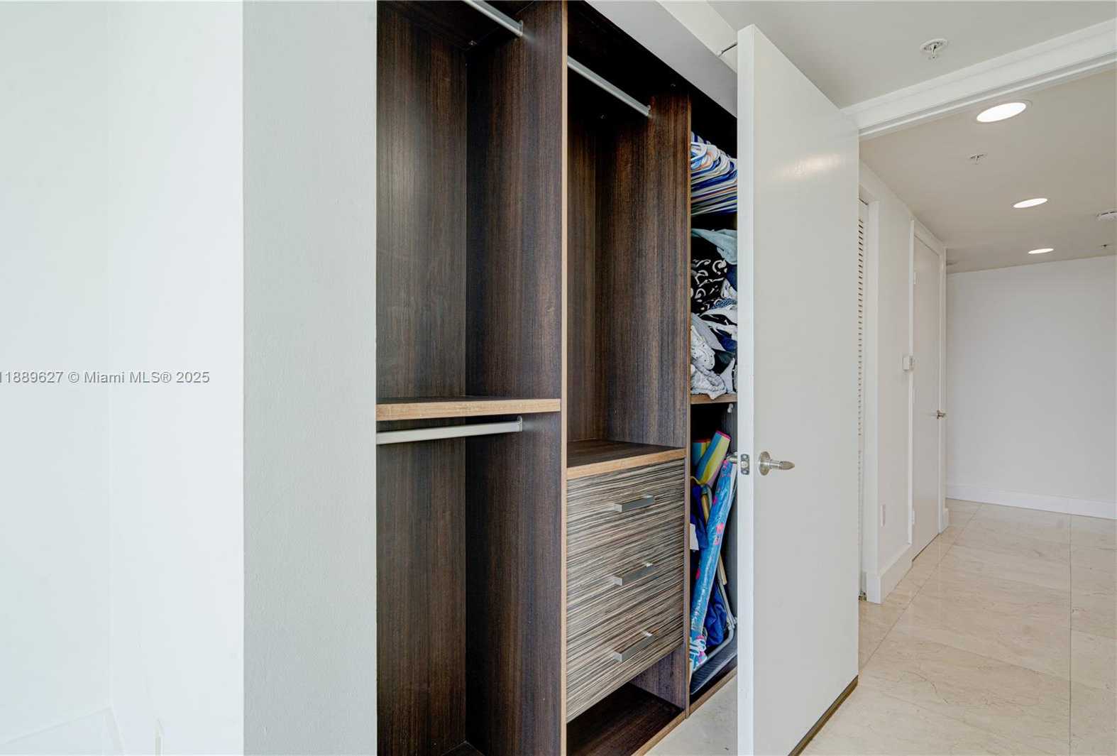 Small Image of 665 NORTH EAST 25TH ST #2005, Miami Number 42