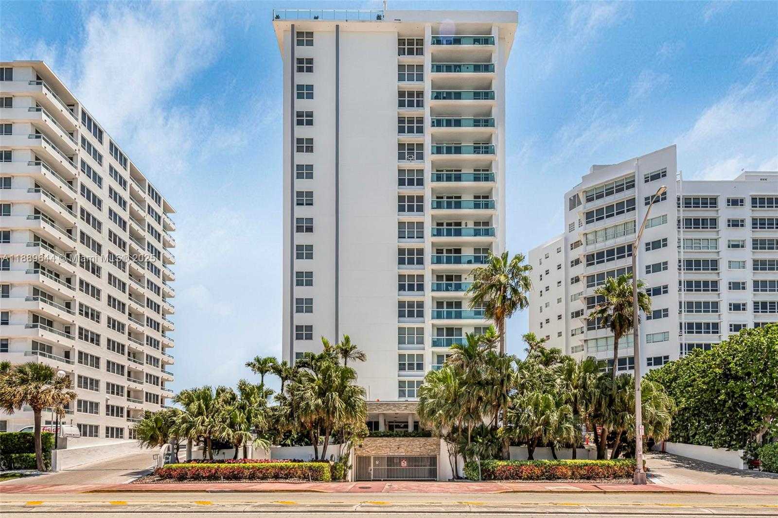 Small Image of 5001 COLLINS AVE #16F, Miami Beach Number 21