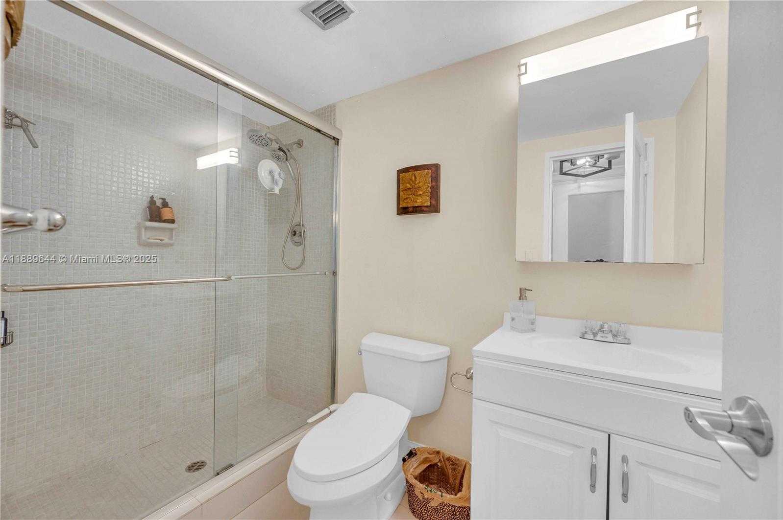Small Image of 5001 COLLINS AVE #16F, Miami Beach Number 5