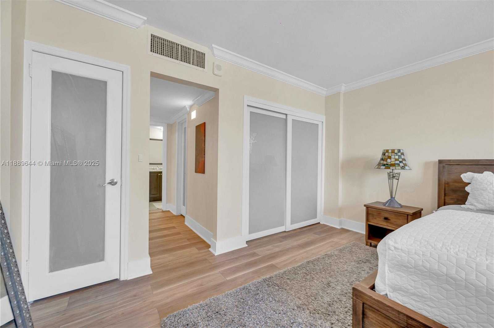 Small Image of 5001 COLLINS AVE #16F, Miami Beach Number 7