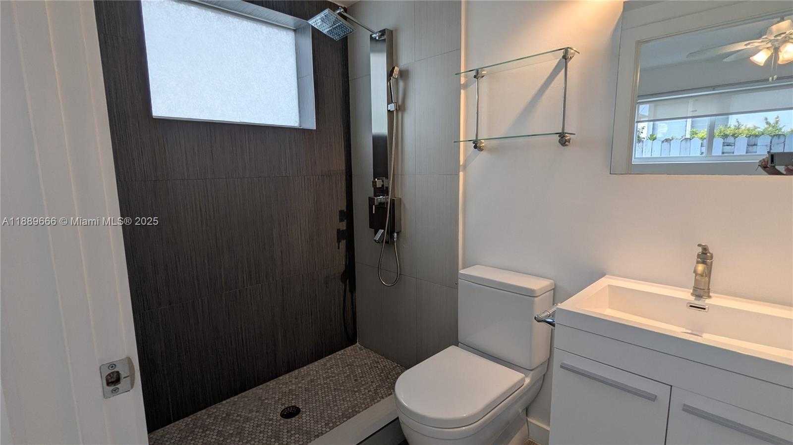 Small Image of 1035 EUCLID AVE #18, Miami Beach Number 12