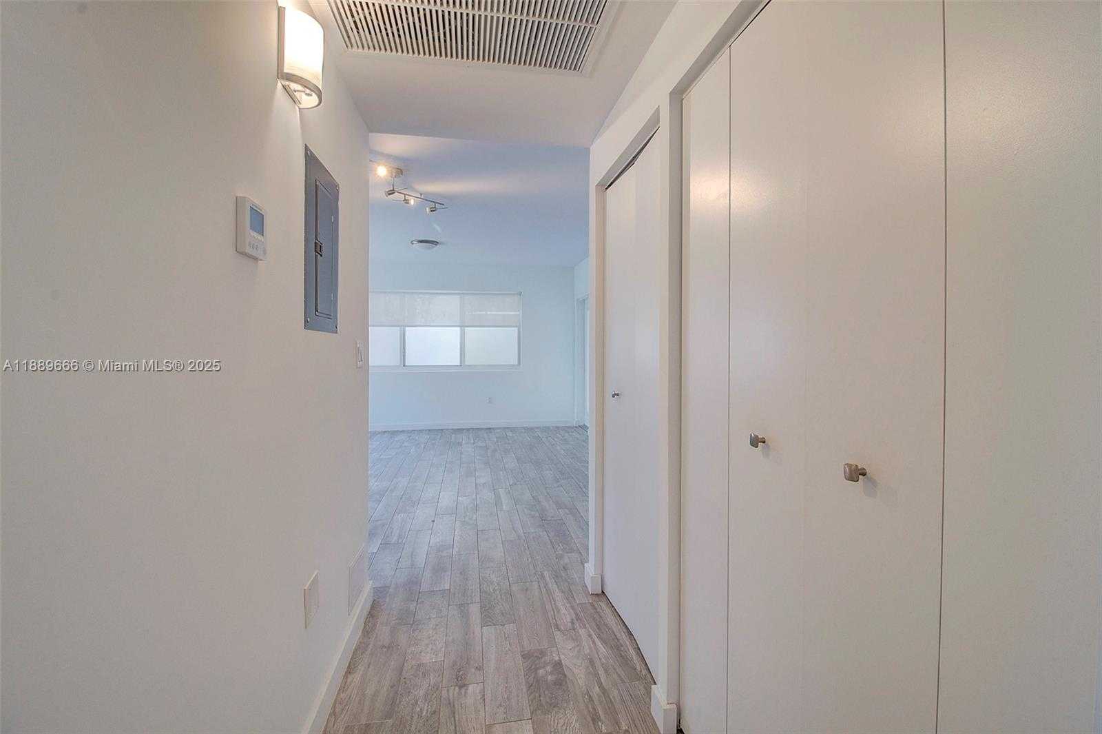 Small Image of 1035 EUCLID AVE #18, Miami Beach Number 15