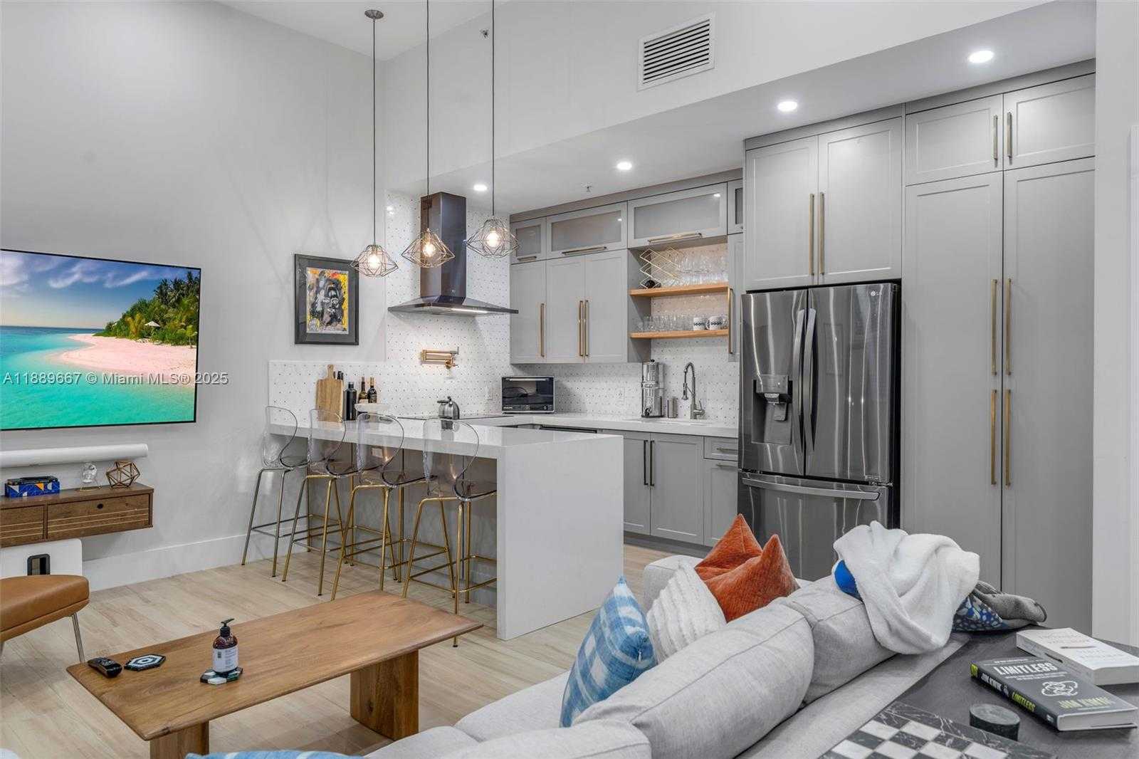 Small Image of 935 EUCLID AVE #5, Miami Beach Number 4