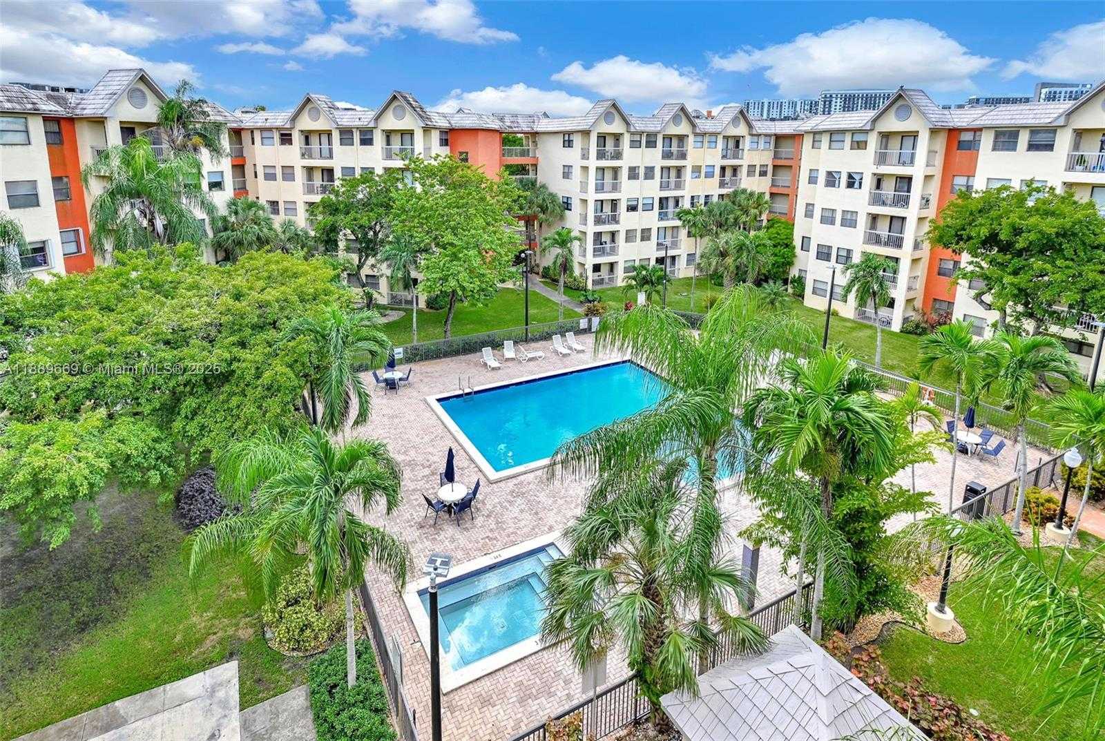Small Image of Doral Number 35