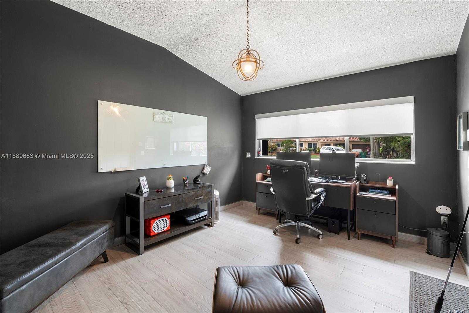 Small Image of 425 NORTH EAST 114TH ST, Miami Number 12