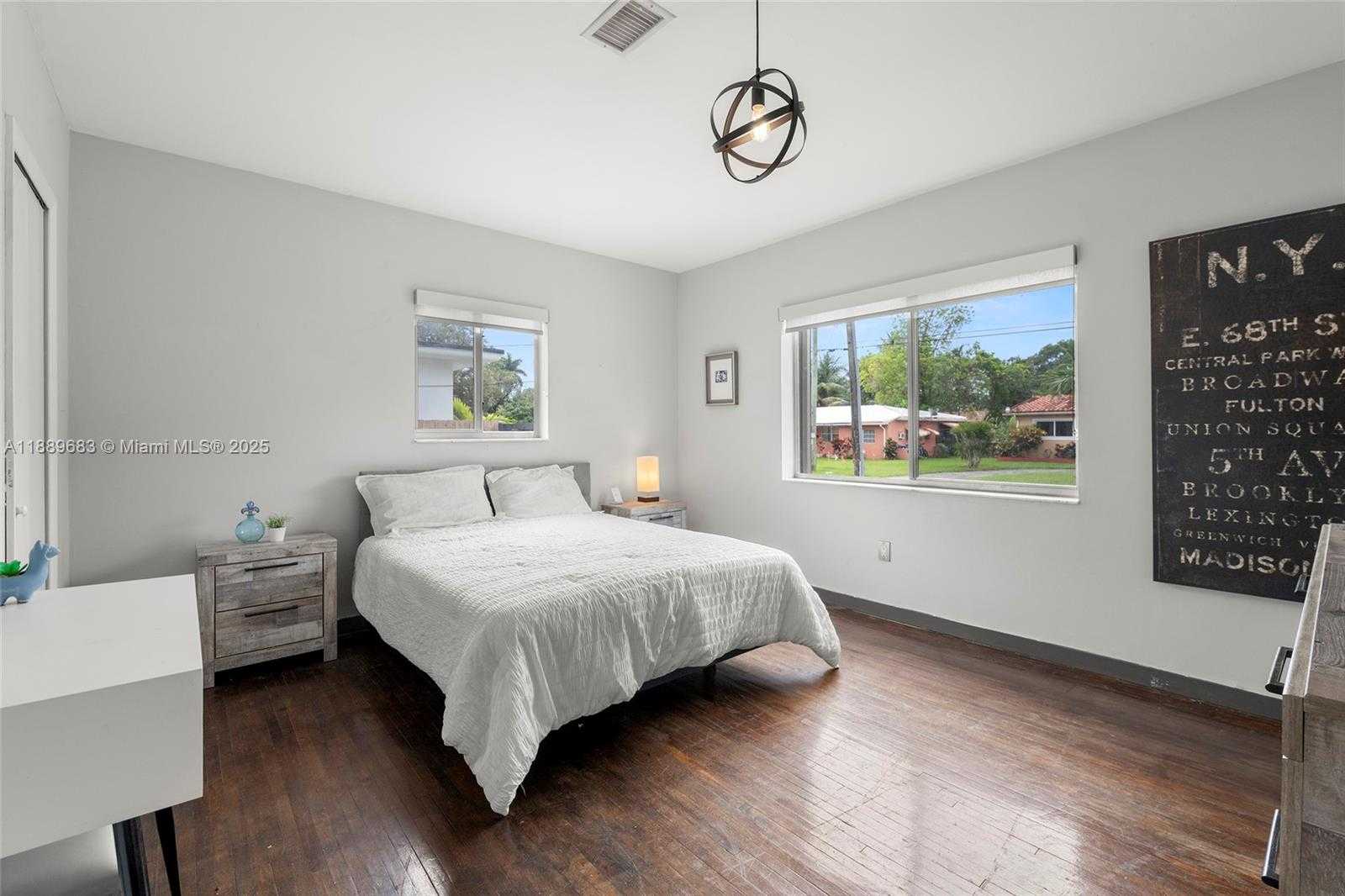 Small Image of 425 NORTH EAST 114TH ST, Miami Number 19