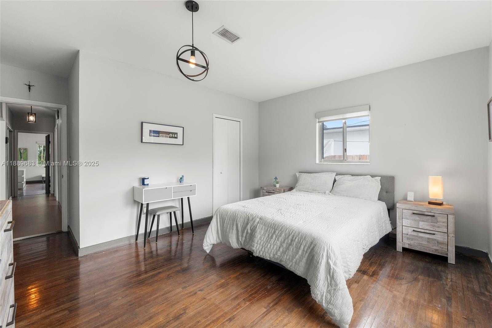 Small Image of 425 NORTH EAST 114TH ST, Miami Number 20