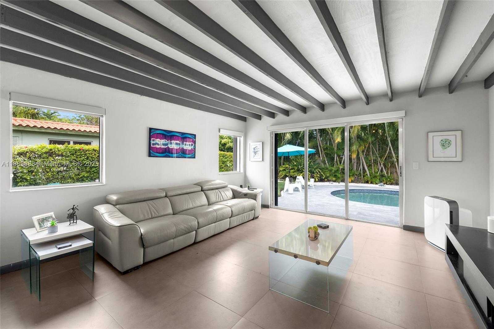 Small Image of 425 NORTH EAST 114TH ST, Miami Number 7