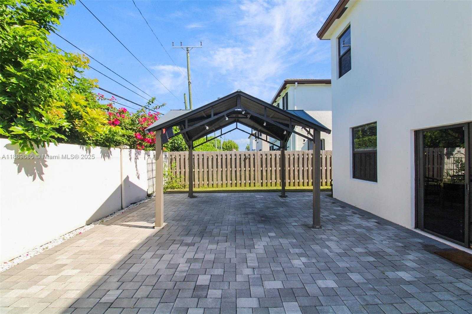 Small Image of 21016 NORTH EAST 2ND CT, Miami Number 18