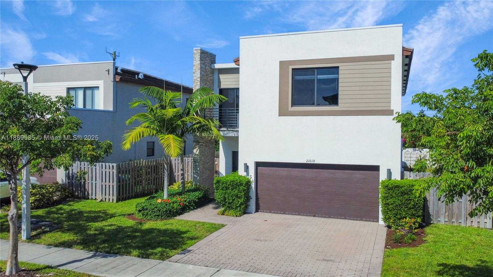 Small Image of 21016 NORTH EAST 2ND CT, Miami Number 2