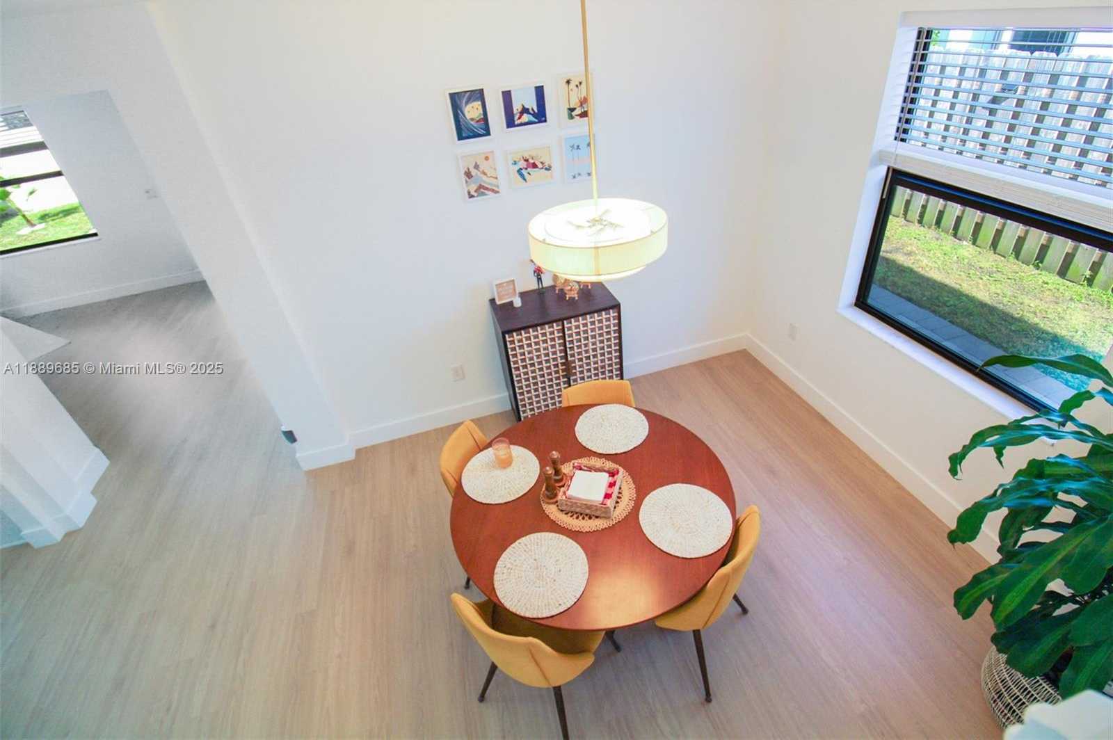 Small Image of 21016 NORTH EAST 2ND CT, Miami Number 23