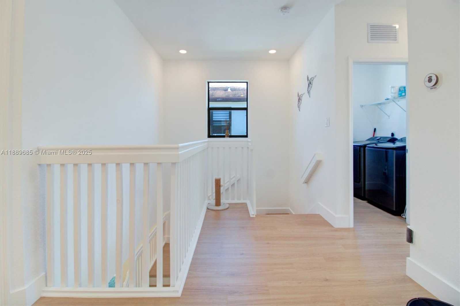 Small Image of 21016 NORTH EAST 2ND CT, Miami Number 24