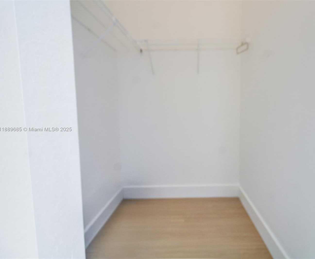Small Image of 21016 NORTH EAST 2ND CT, Miami Number 30