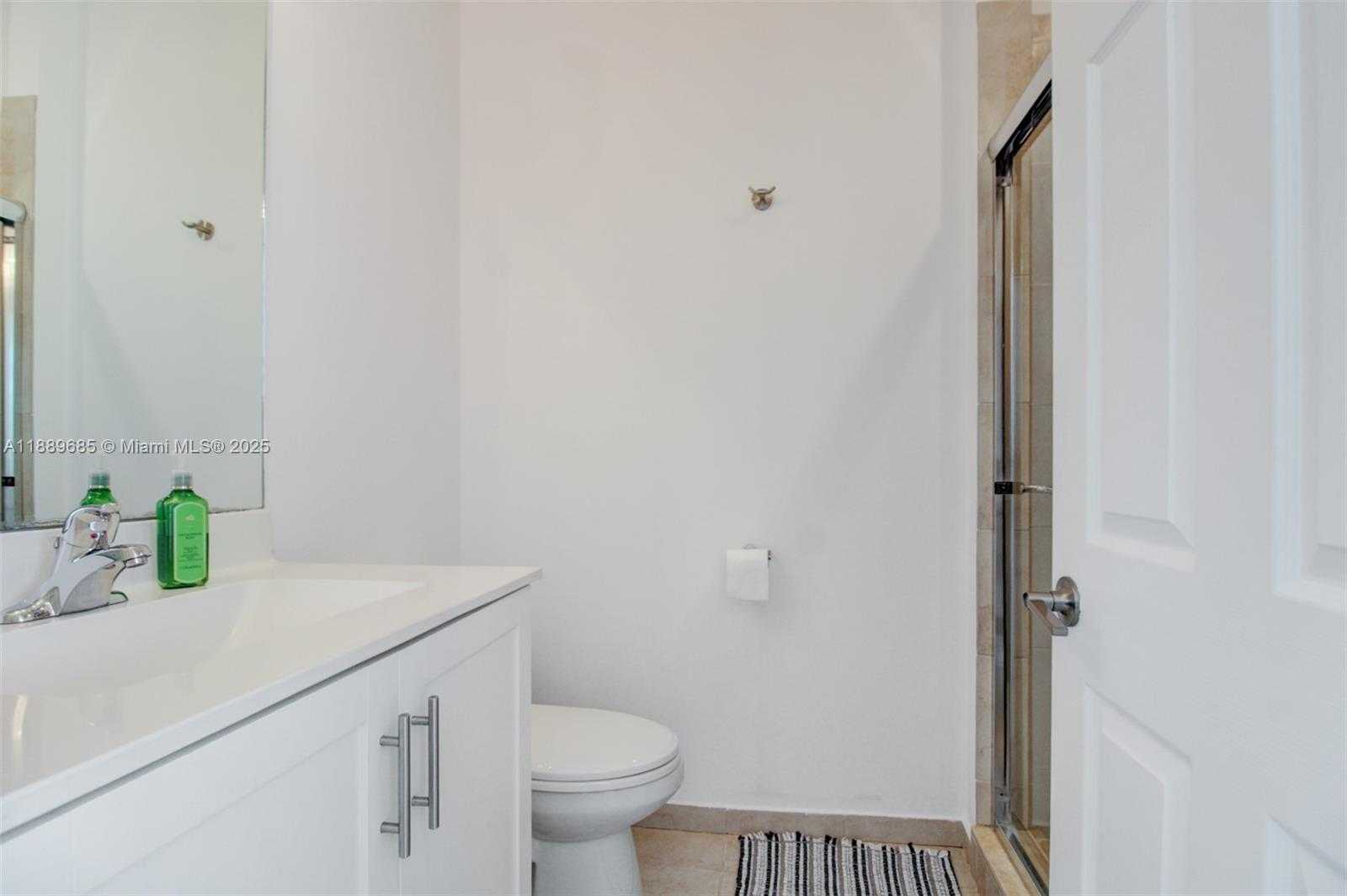 Small Image of 21016 NORTH EAST 2ND CT, Miami Number 38