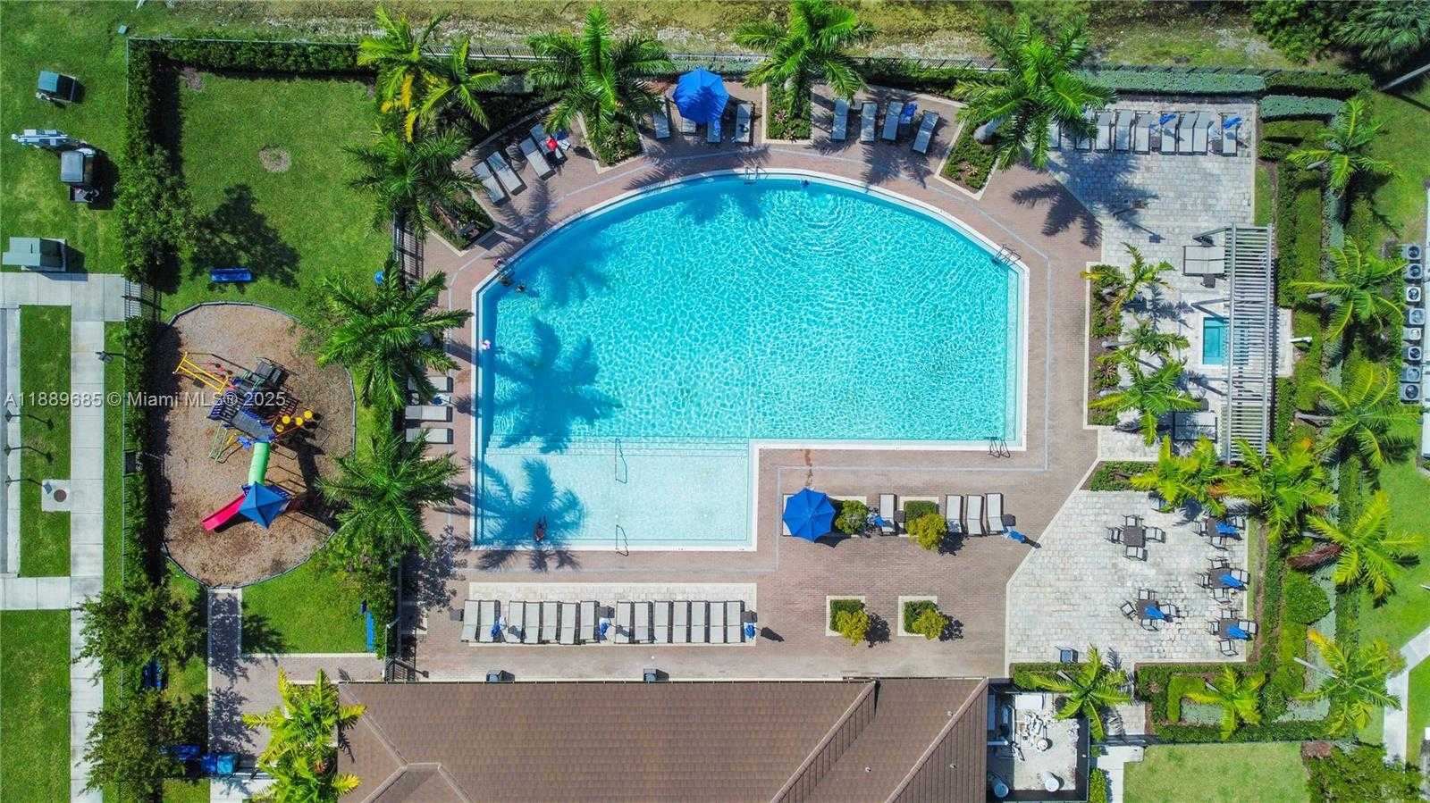 Small Image of 21016 NORTH EAST 2ND CT, Miami Number 51