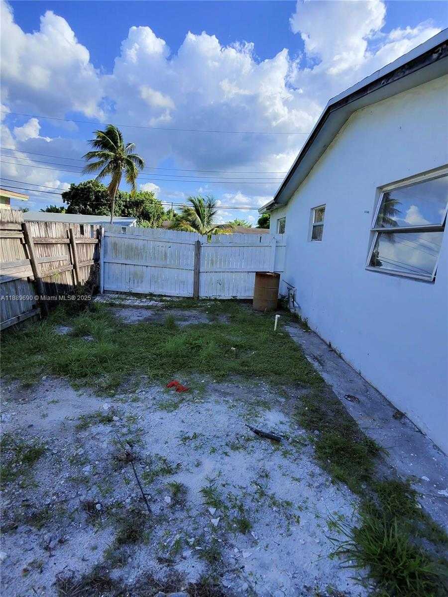 Small Image of 4231 NORTH WEST 27TH ST #N/A, Lauderhill Number 30
