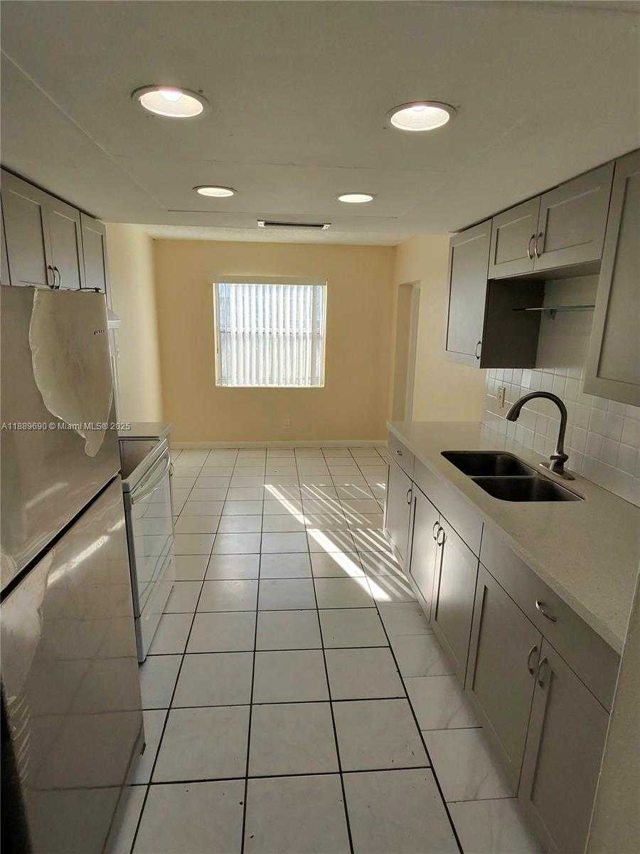 Small Image of 4231 NORTH WEST 27TH ST #N/A, Lauderhill Number 6