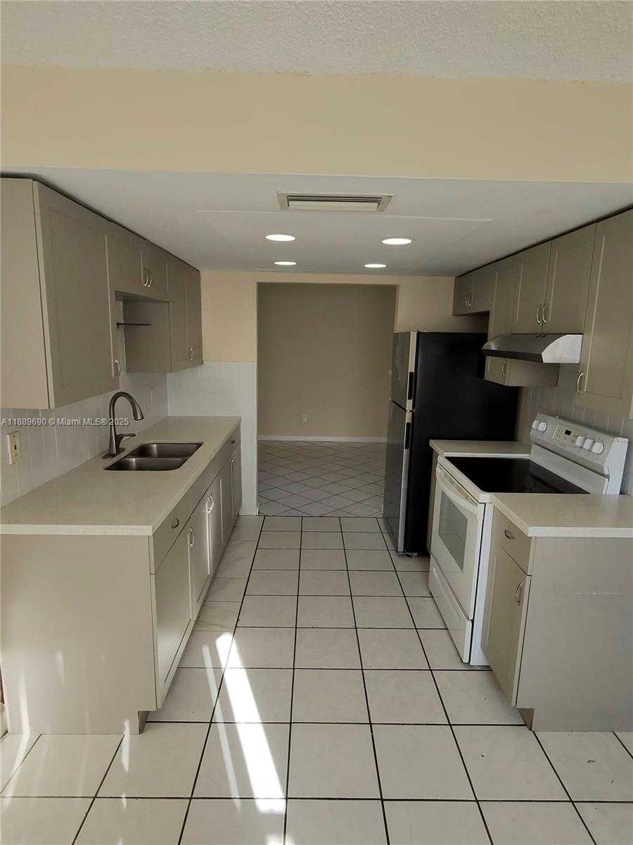 Small Image of 4231 NORTH WEST 27TH ST #N/A, Lauderhill Number 7