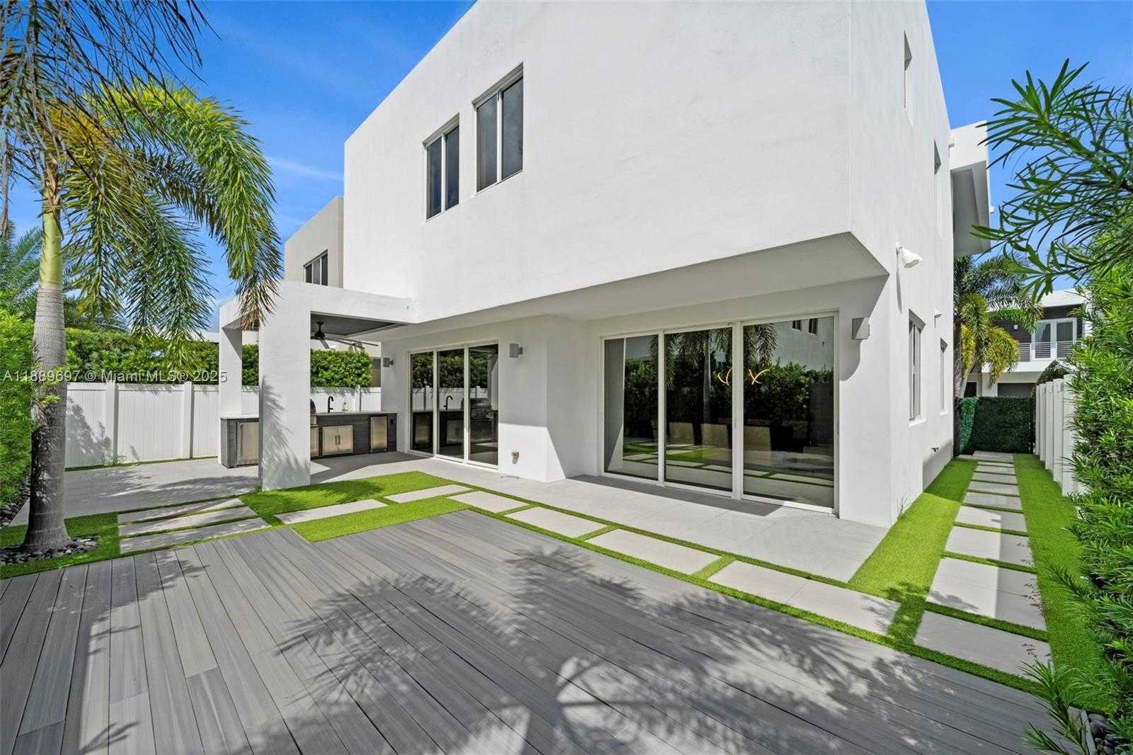Small Image of 9730 NORTH WEST 75TH TER #9730, Doral Number 43