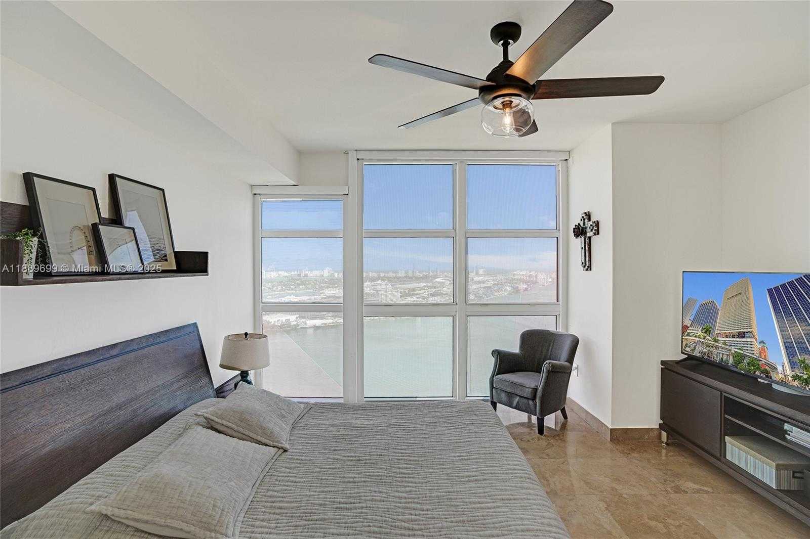 Small Image of 50 BISCAYNE BLVD #3908, Miami Number 10