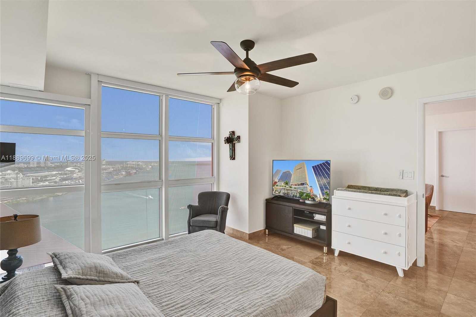 Small Image of 50 BISCAYNE BLVD #3908, Miami Number 11