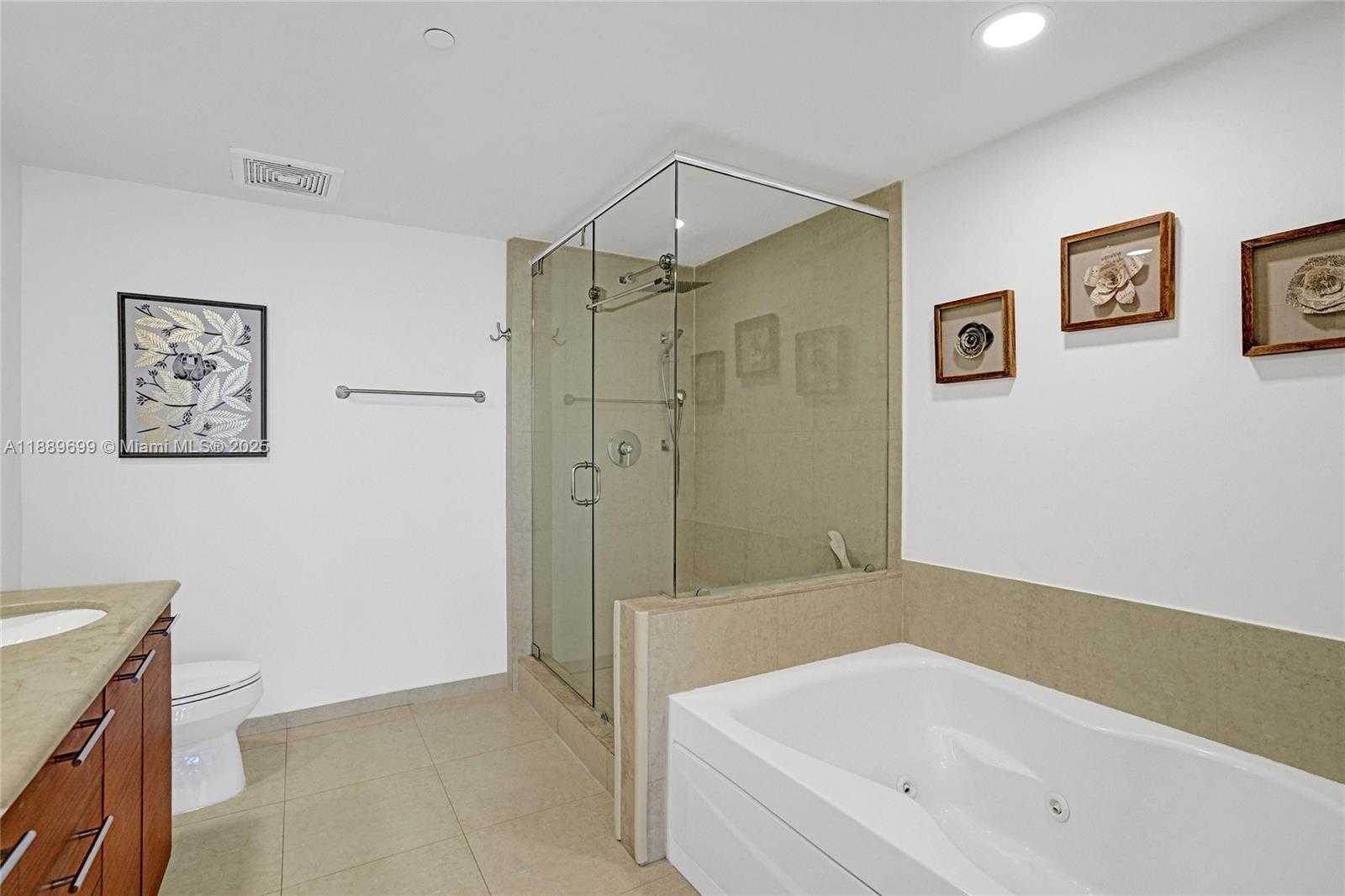 Small Image of 50 BISCAYNE BLVD #3908, Miami Number 13