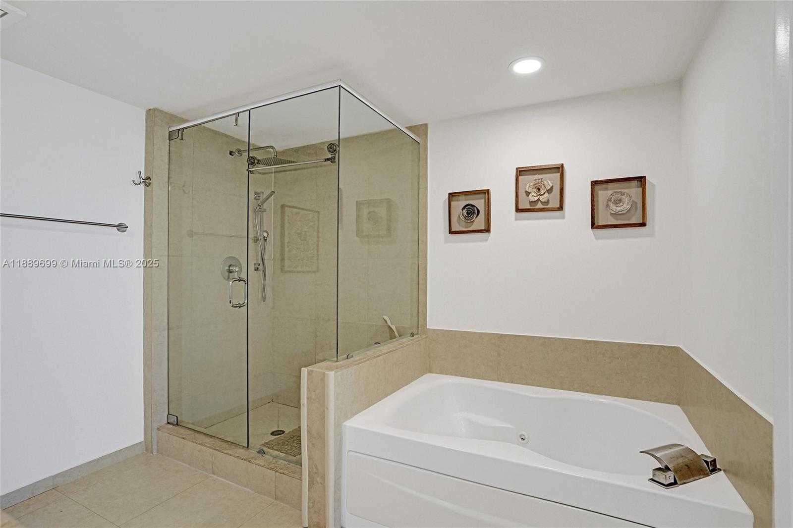 Small Image of 50 BISCAYNE BLVD #3908, Miami Number 14