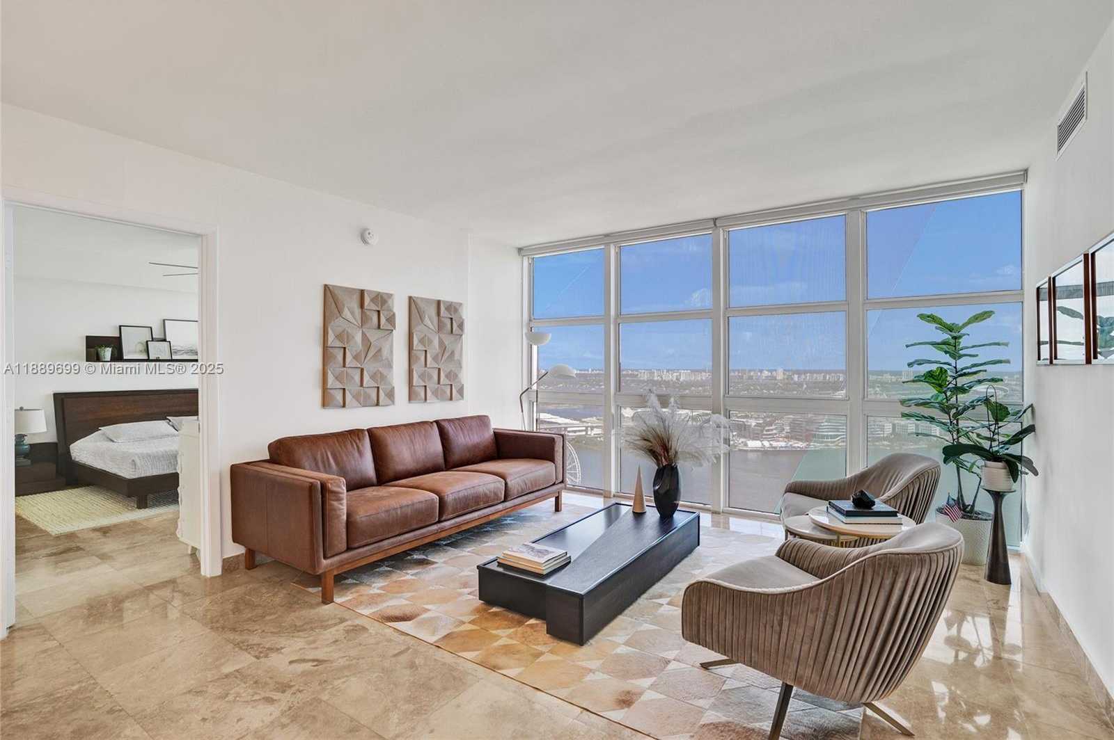 Small Image of 50 BISCAYNE BLVD #3908, Miami Number 4