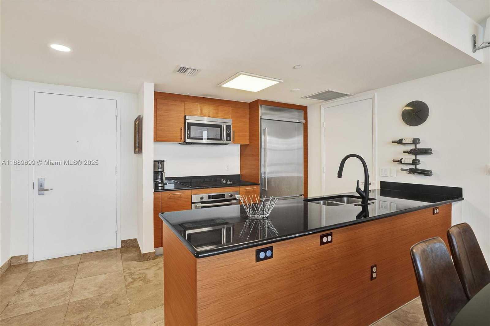 Small Image of 50 BISCAYNE BLVD #3908, Miami Number 8