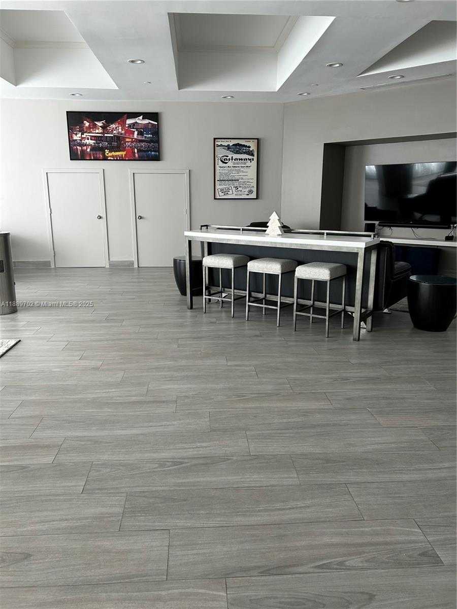 Small Image of 16400 WEST COLLINS AVE #644, Sunny Isles Beach Number 4