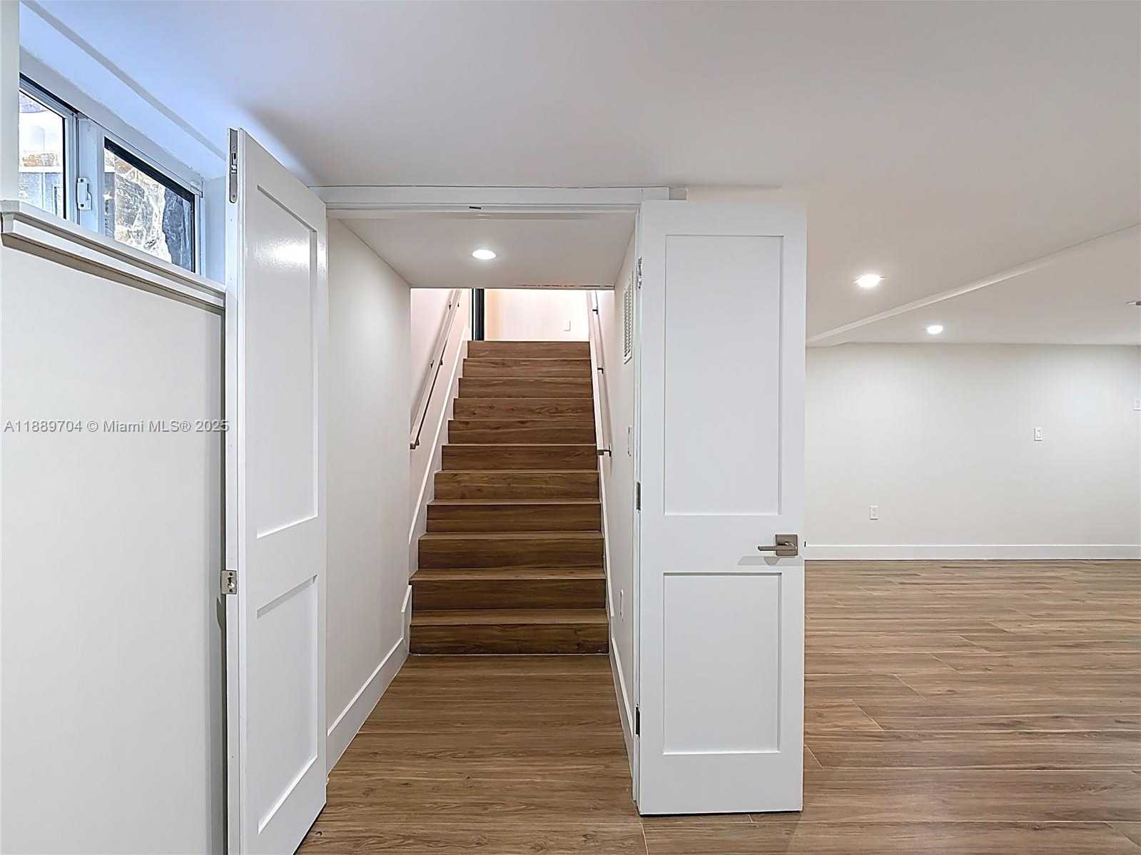 Small Image of 9700 SOUTH WEST 136TH ST, Miami Number 11