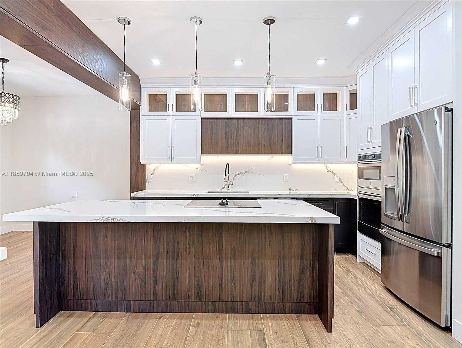 Small Image of 9700 SOUTH WEST 136TH ST, Miami Number 2