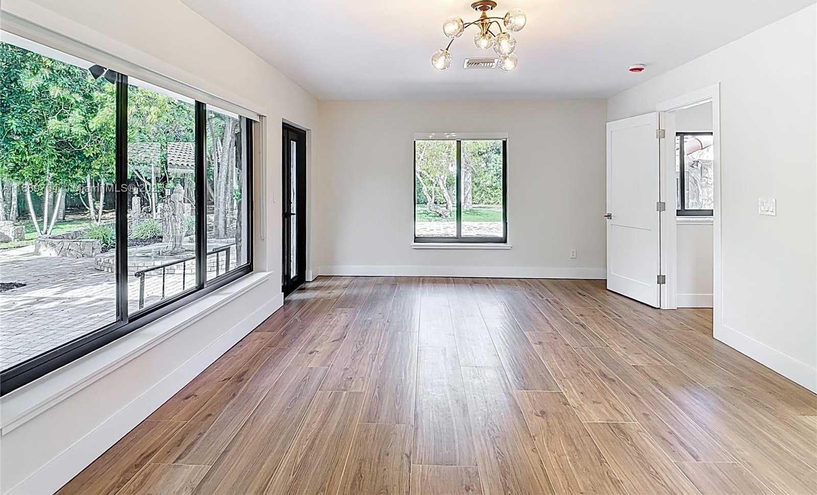 Small Image of 9700 SOUTH WEST 136TH ST, Miami Number 7