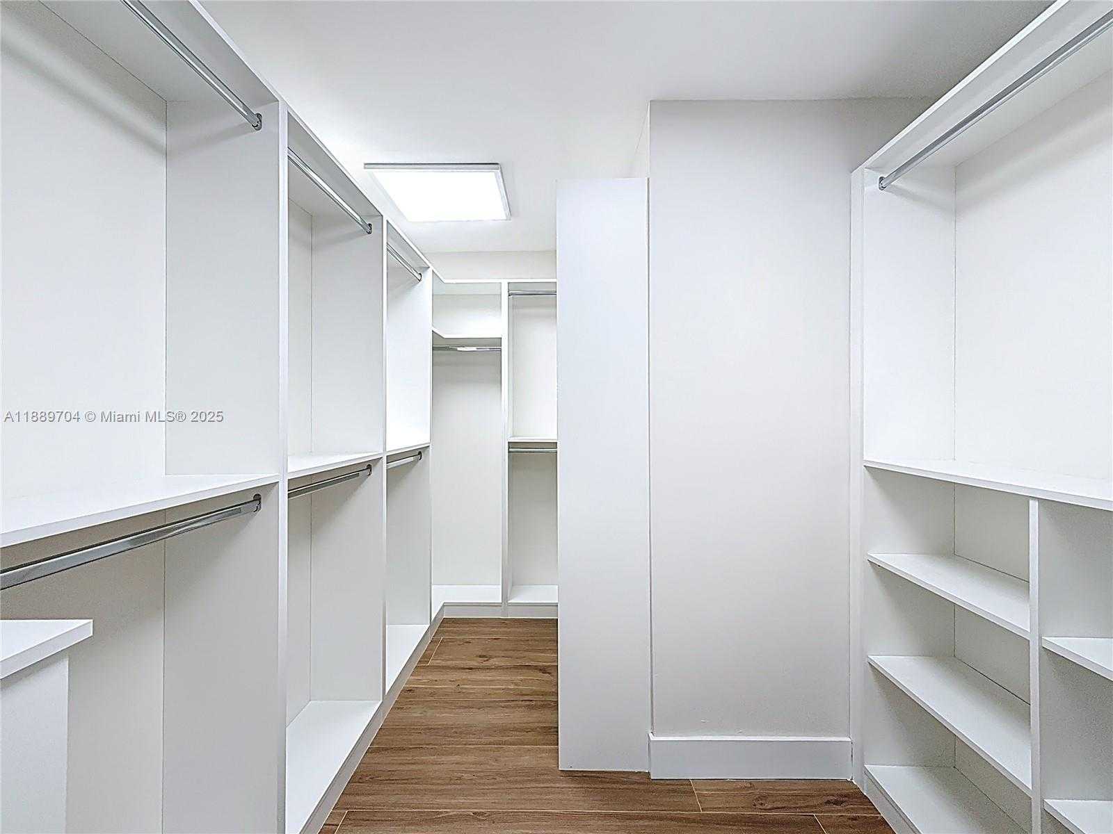 Small Image of 9700 SOUTH WEST 136TH ST, Miami Number 8