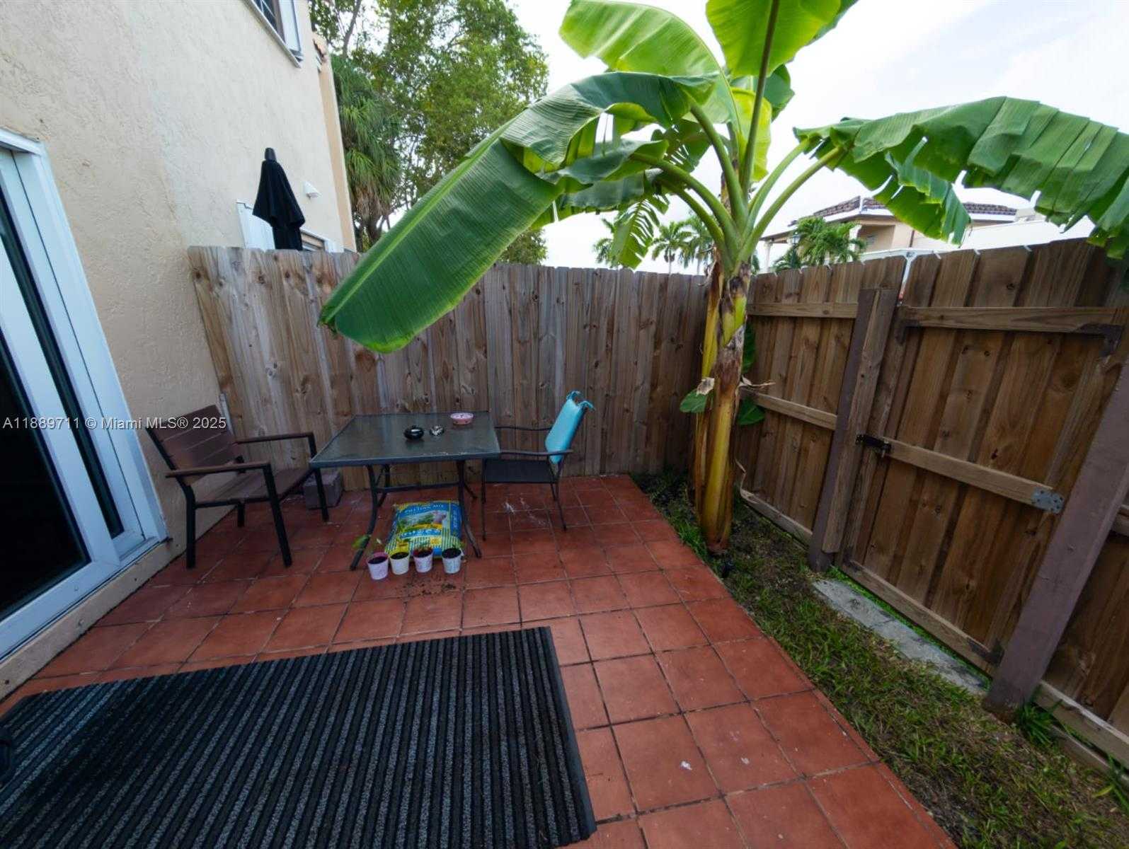 Small Image of Miami Number 22