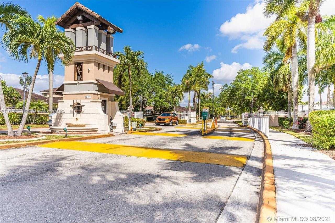 Small Image of Miami Number 23