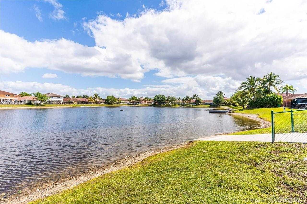 Small Image of Miami Number 25