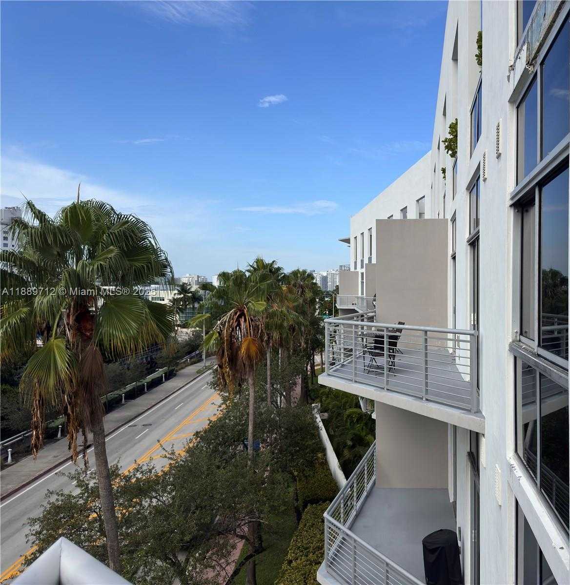 Small Image of 2001 MERIDIAN AVE #522, Miami Beach Number 10