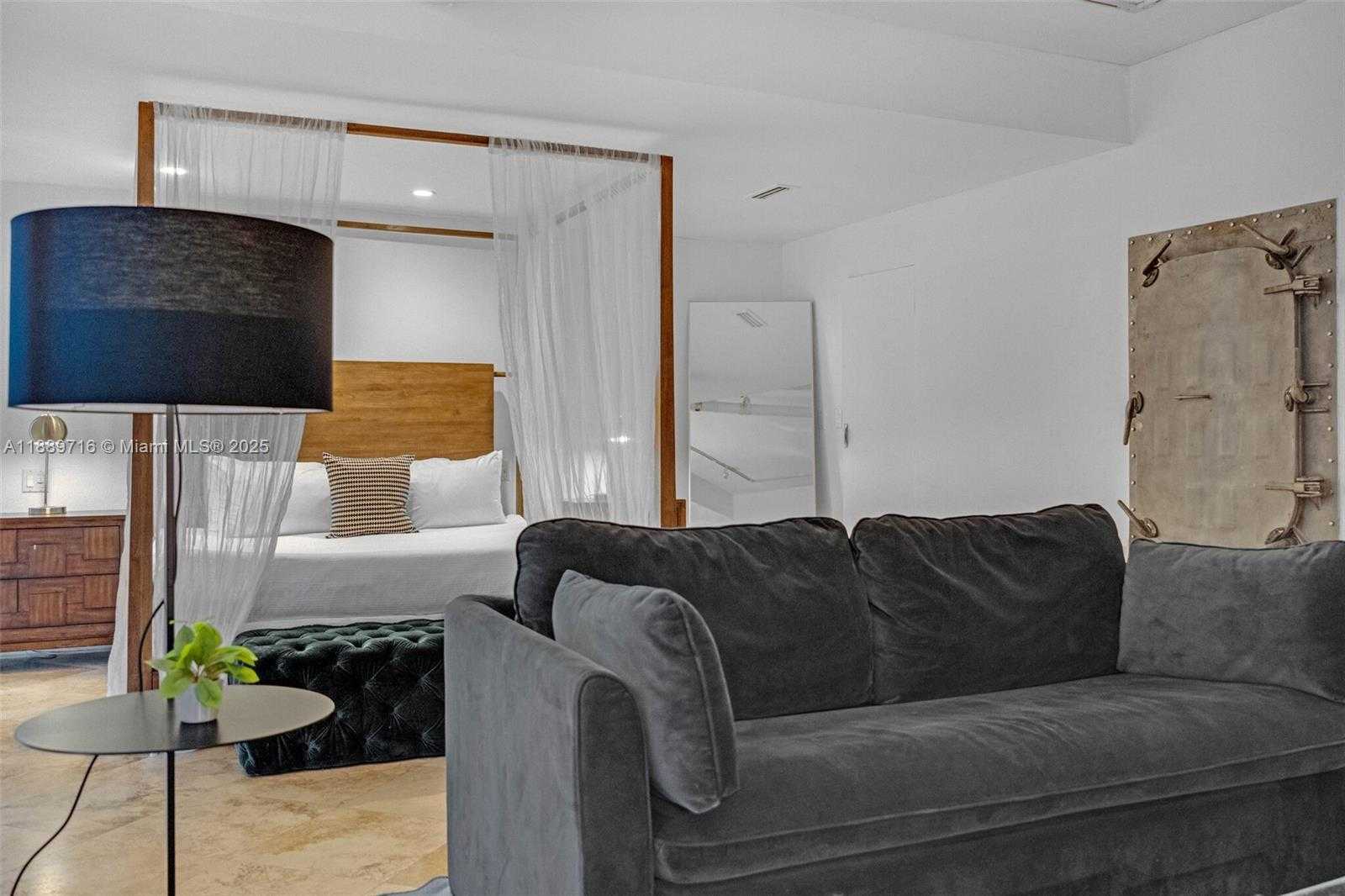Small Image of 5781 BISCAYNE BLVD #PH-3, Miami Number 30