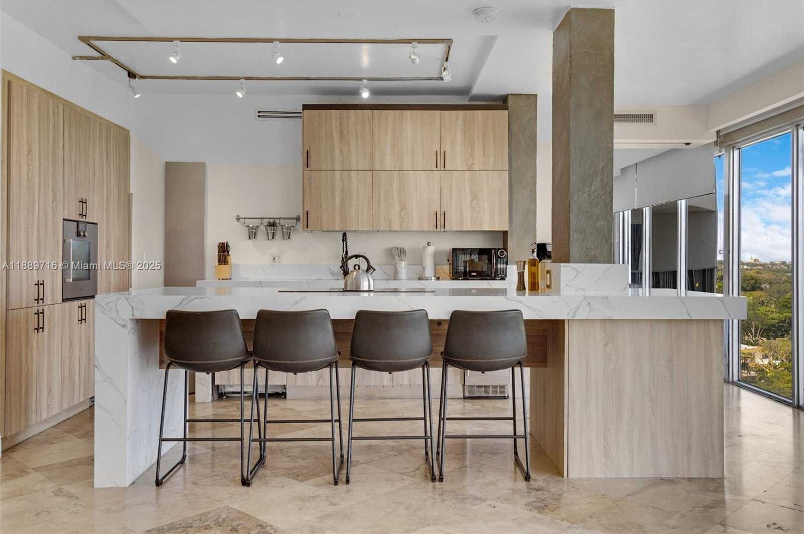Small Image of 5781 BISCAYNE BLVD #PH-3, Miami Number 4