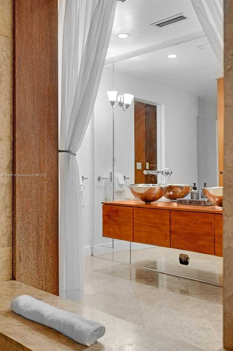 Small Image of 5781 BISCAYNE BLVD #PH-3, Miami Number 46