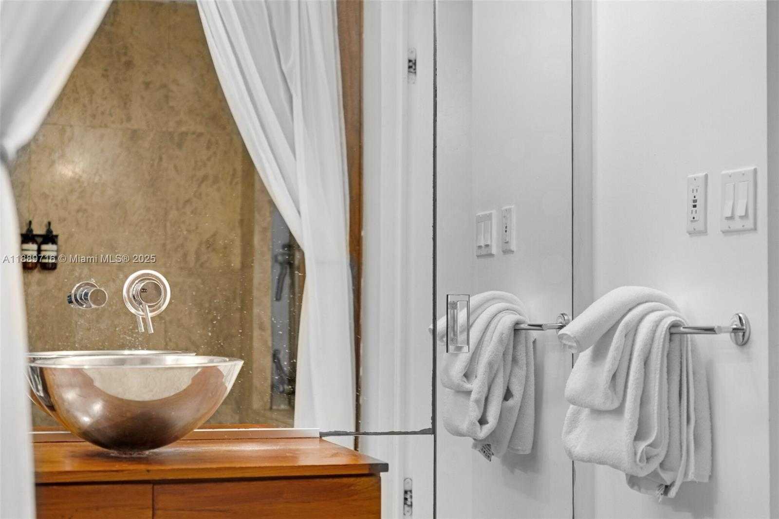 Small Image of 5781 BISCAYNE BLVD #PH-3, Miami Number 57