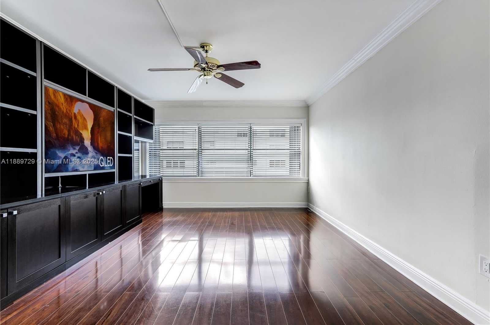 Small Image of 550 OCEAN DR #6F, Key Biscayne Number 10