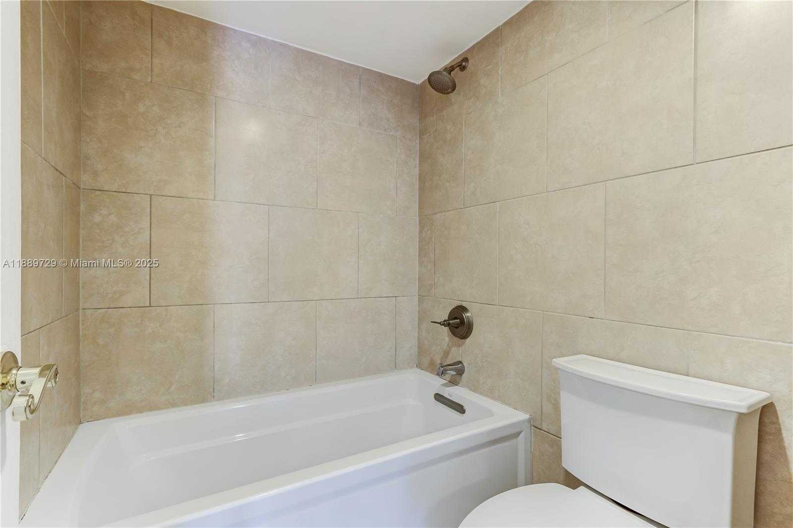 Small Image of 550 OCEAN DR #6F, Key Biscayne Number 16