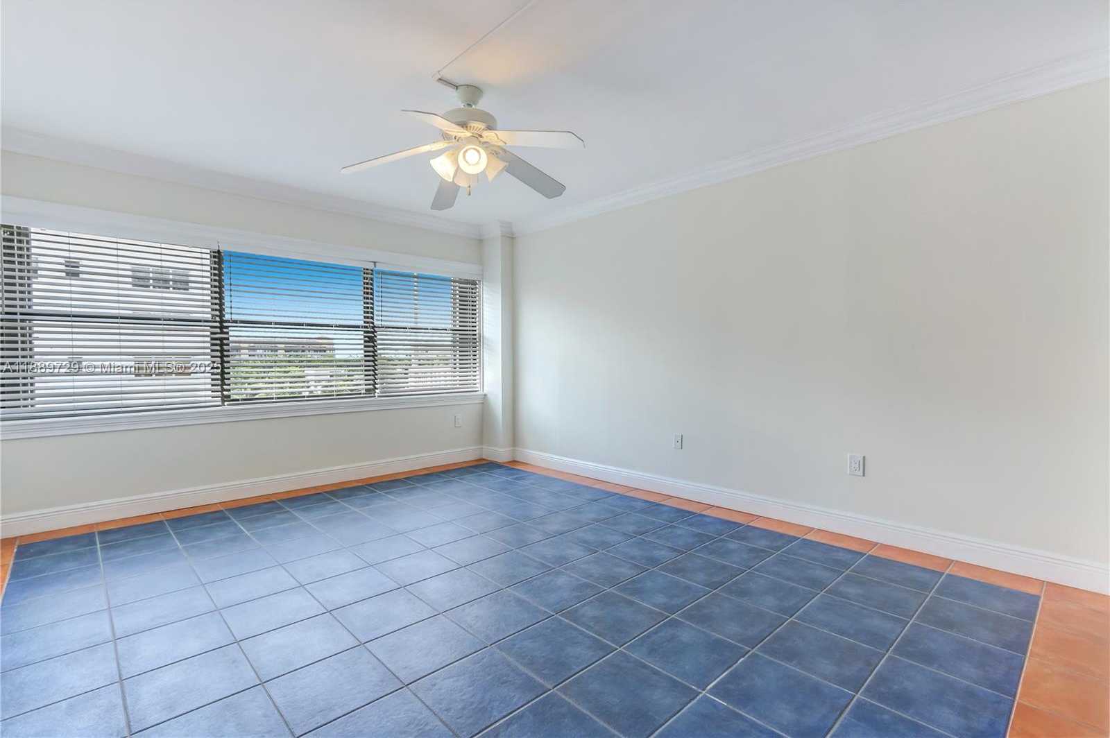 Small Image of 550 OCEAN DR #6F, Key Biscayne Number 17