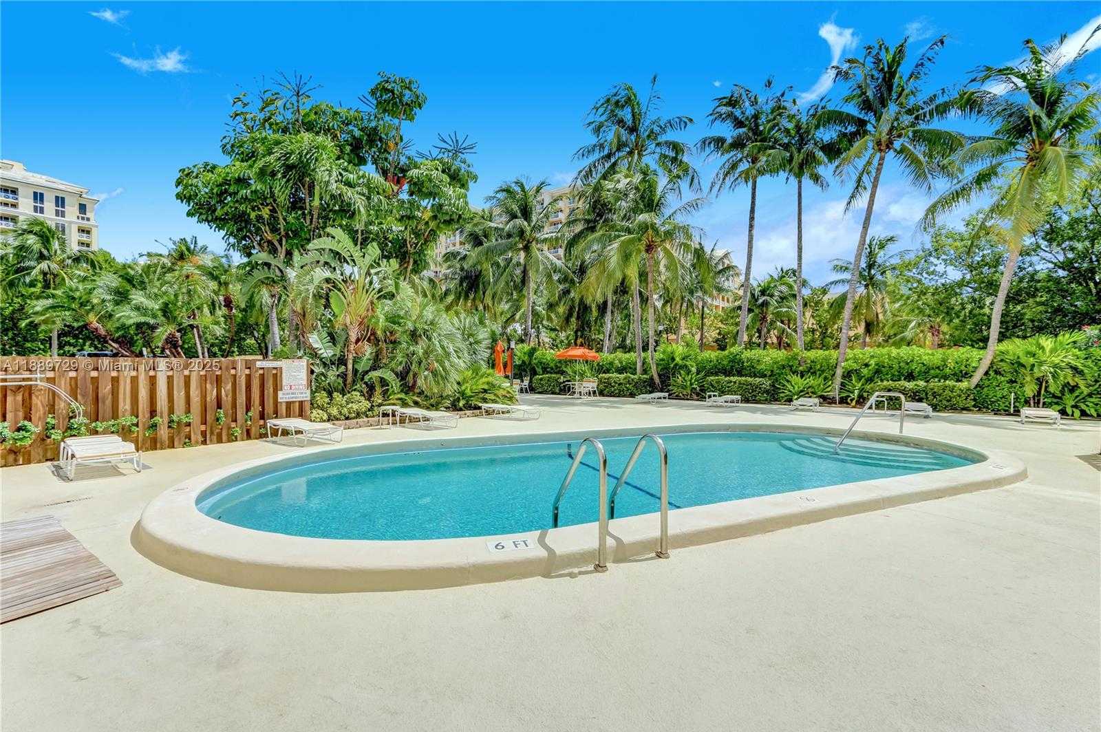 Small Image of 550 OCEAN DR #6F, Key Biscayne Number 24
