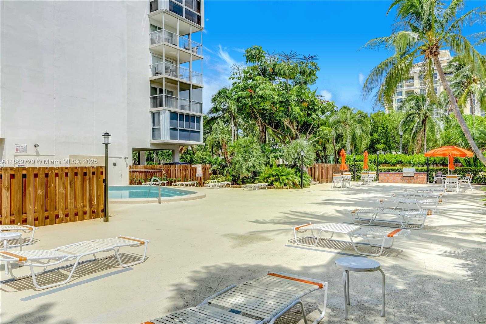 Small Image of 550 OCEAN DR #6F, Key Biscayne Number 25